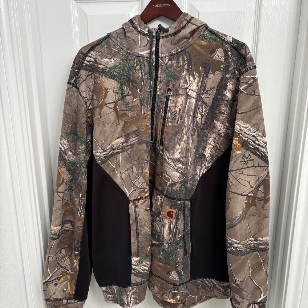 Carhartt hoodie. Camo. Size XL. Relaxed fit.